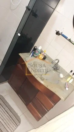 Imagem Sobrado à venda com 115m² de área construída em terreno de 5x25. Conta com sala para dois ambien...