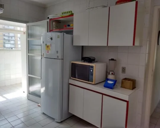 Imagem Apartamento à venda no Guarujá na Praia das Pitangueiras.