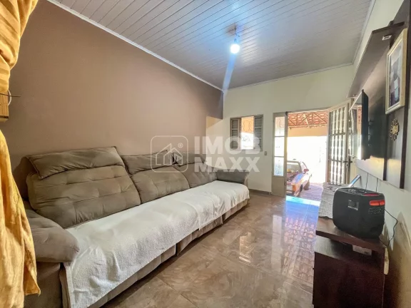 Imagem Casa à Venda em Sobradinho-DF, 8 Quartos, 250m² por R$490mil