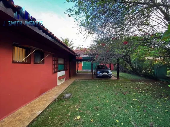 Imagem TÉRREA, 3 suítes, lote plano, piscina e gourmet, em bolsão fechado.