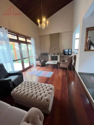 Imagem Belíssimo casa no horto do ypê - 2 suítes - 420 m²