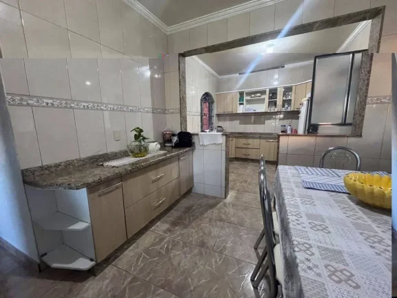 Imagem Casa Ampla com Terraço e Vista Privilegiada no Caminho Novo – Barbacena 3 quartos