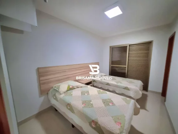 Imagem PITANGUEIRAS- LINDO APARTAMENTO TOTALMENTE REFORMADO E DECORADO , 02 VAGAS DE GARAGEM , UMA QUADRA MAR.