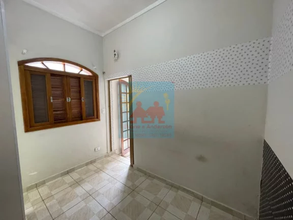 Imagem Casa com piscina à 800 metros da Praia de Itanhaém
