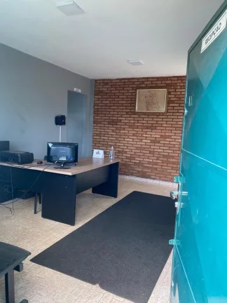 Imagem Barracão de fácil acesso com 2.000 m², 500m² de construção.A Palace Imobiliária Ltda tem mais...