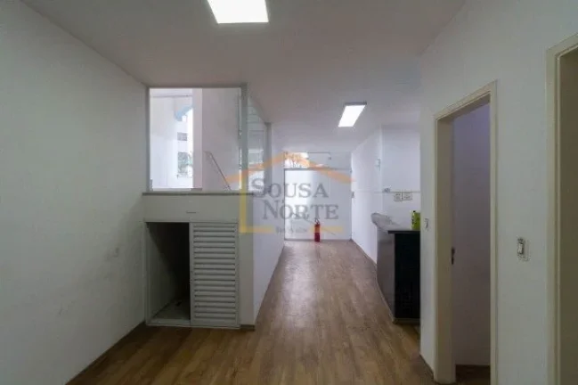 Imagem Ponto comercial com aproximadamente 516 m², composto por diversos ambientes e banheiros, possibilit...