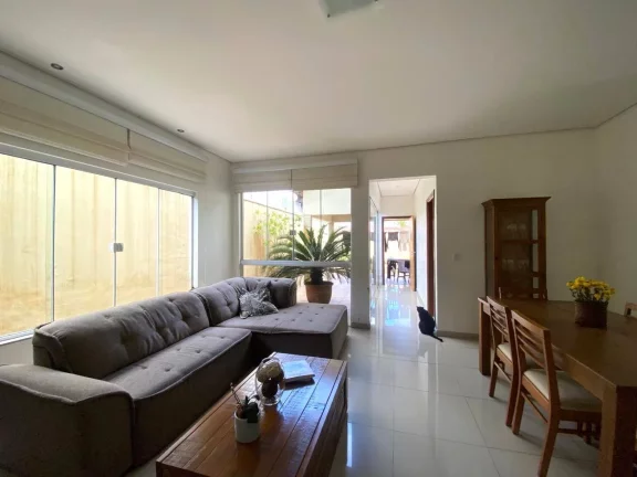 Imagem Lindo sobrado à venda no bairro Guaricana em Iguape - litoral
