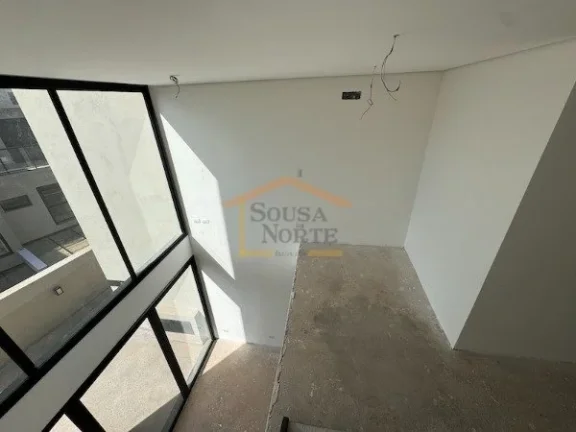 Imagem Casa em condomínio com 125 m², distribuída em 3 pavimentos, em contrapiso. O imóvel dispõe de 2...