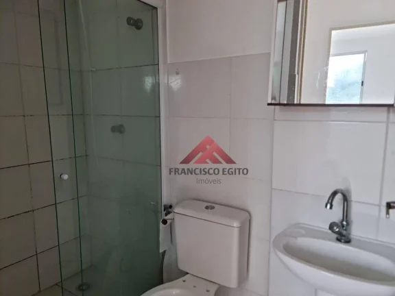 Imagem Ótimo apartamento térreo com ampla área externa e cozinha com armários no bairro do Sapé