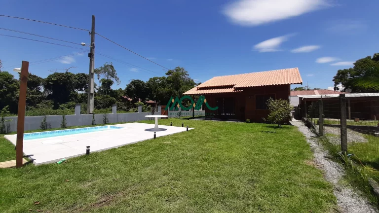 Imagem Casa com Piscina em Itapoá