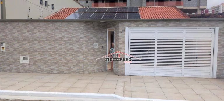 Imagem Casa com 3 dormitórios à venda, 300 m² por R$ 1.600.000,00 - Canto do Forte - Praia Grande/SP