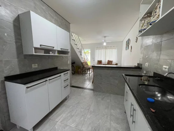 Imagem Sobrado à venda em Massaguaçu 2 dorm. R$420 mil – Caraguatatuba/SP