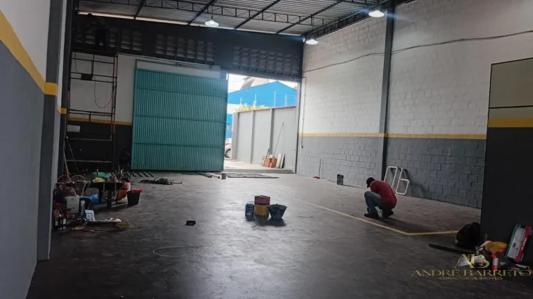 Imagem IMÓVEL COMERCIAL PRONTO PARA OPERAÇÃO | JARDIM LIMOEIRO - CAMAÇARI | 212m² | PÉ-DIREITO ELEVADO | ESTACIONAMENTO
