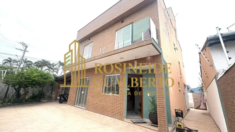 Imagem CASA ASSOBRADADA À VENDA 3 SUÍTES 50 METROS ATÉ A PRAIA DAS PALMEIRAS