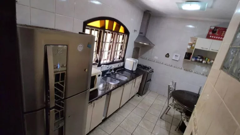 Imagem Casa para locação no condomínio Colonial Village em Caucaia do Alto, Cotia - SP | Batelli Imóveis