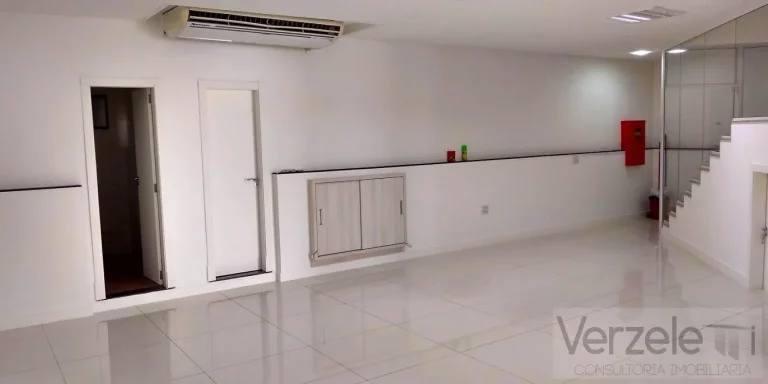 Imagem Sala Comercial para Venda em Balneário Camboriú / SC no bairro Centro