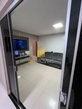 Imagem CA1661Área de 1060m2 com 3 casas no setor rodoviário A casa principal possui - 3 quartos - Sala - ...