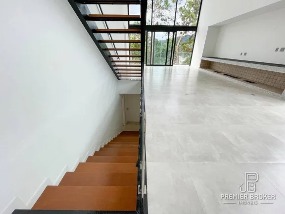 Imagem Casa à venda, 330 m² por R$ 4.900.000,00 - Várzea - Teresópolis/RJ