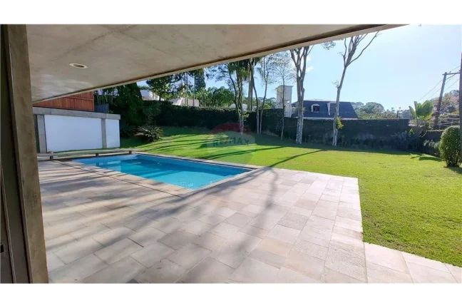 Imagem Casa com 5 suítes 6 vagas no Jardim Everest / Cidade Jardim