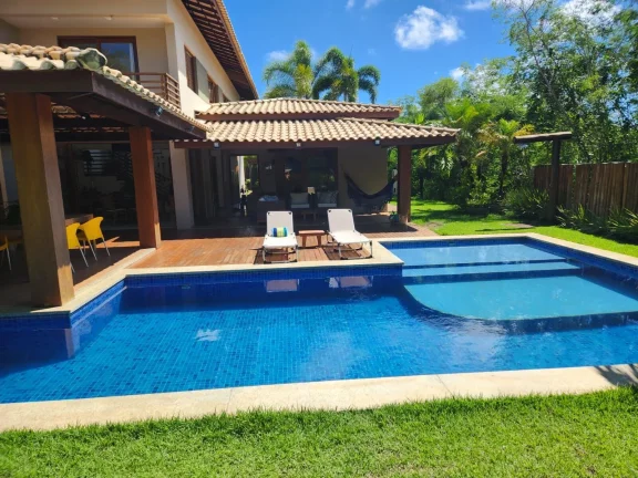 Imagem Casa em condomínio à venda na Praia do Forte em Mata de São João-BA
