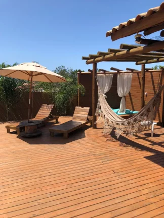 Imagem Oportunidade única: Pousada comercial à venda em Imbituba-SC, Praia do Rosa, com 6 quartos, 5 salas, 5 banheiros e 8 vagas de garagem!