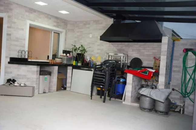 Imagem Triplex à venda em Piraquara, Centro, com 3 quartos