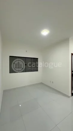 Imagem Casa padrão à venda no Vale do Sol, Parnamirim - Confira essa oportunidade!