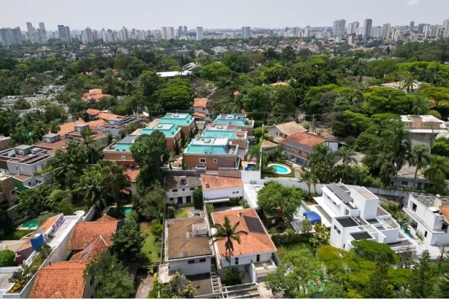 Imagem Casa de Luxo com 4 Suítes e 10 vaga à Venda - 788 m² Jd dos Estados