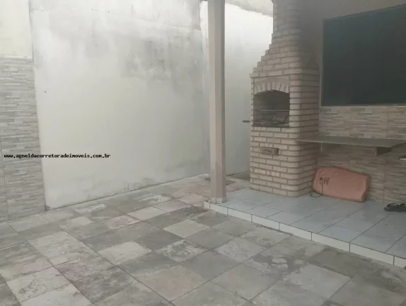 Imagem Casa para Venda em Parnamirim, Emaús, 3 dormitórios, 1 suíte, 2 banheiros, 2 vagas
