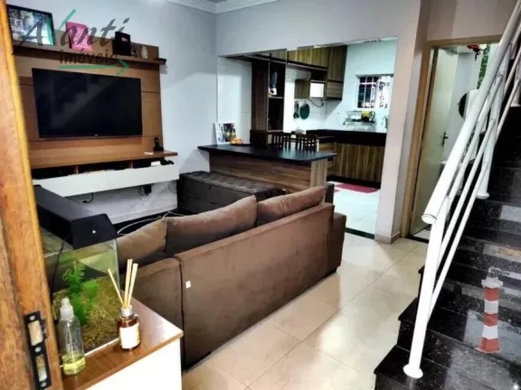 Casa 2 dormitórios à venda na Vila Voturuá - São Vicente/SP