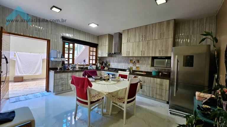 Imagem Casa para Venda em Atibaia, Jardim Dos Pinheiros, 3 dormitórios, 1 suíte, 3 banheiros, 3 vagas