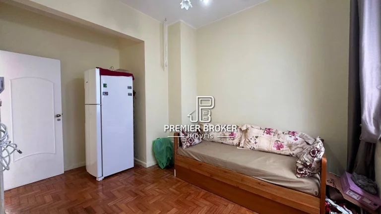 Imagem Apartamento com 2 dormitórios à venda, 32 m² por R$ 240.000,00 - Agriões - Teresópolis/RJ