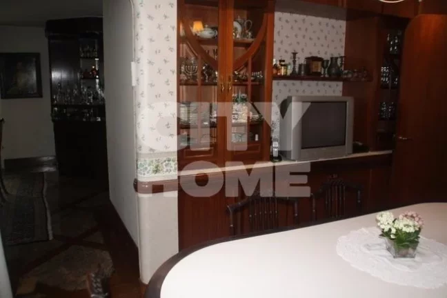 Imagem Excelente apartamento com incríveis 450m2, 4 dormitórios ( 4 suítes ), 6 banheiros, living para 3...