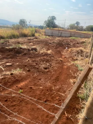 Imagem Lote à Venda no Bairro Chácara Caiçaras - 450m² com Poço Artesiano em Patos de Minas