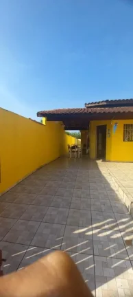 Imagem Casa para Venda em Itanhaém, Jardim Jamaica, 1 dormitório, 1 suíte, 1 banheiro, 3 vagas