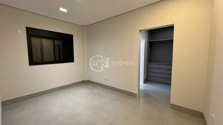 Imagem Impecável Casa em Condomínio à Venda em Alphaville Campo Grande 3, Campo Grande-MS: 3 Quartos, 3 Suítes, 3 Salas, 1 Banheiro, 4 Vagas, 180,38 m²!