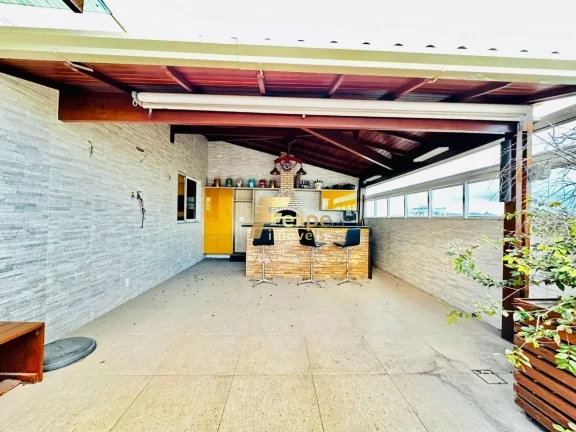 Imagem Prepare-se para conhecer sua casa suspensa, são 345 m2 de muito charme com vista para o MAR.