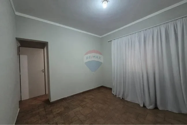 Imagem Casa Comercial em Votorantim: Ampla e Bem Localizada!