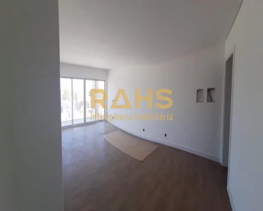 Imagem Triplex no Capri casa 1 com eelvador na Praia do Capri. 05 Suítes, sendo 1 master, 02 Vagas de gara...