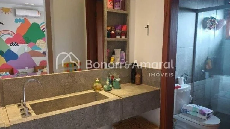 Imagem Linda e espaçosa casa com sala de estar, sala de jantar, cozinha, copa, lavabo, varanda gourmet, ri...