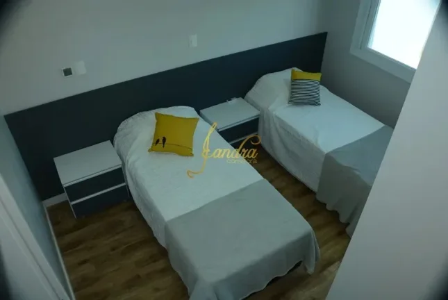 Imagem Sobrado condomínio fechado com 04 suites