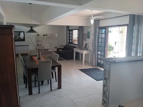 Imagem Casa para Venda em Itanhaém, Belas Artes, 3 dormitórios, 1 suíte, 1 banheiro, 5 vagas