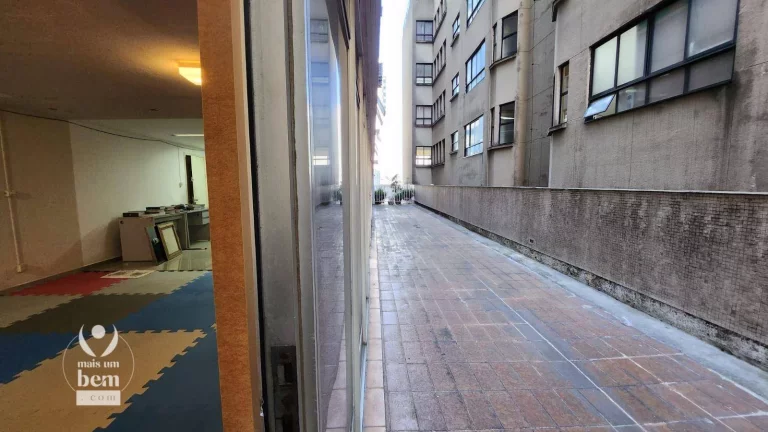 Imagem INCRÍVEL SALA COMERCIAL DE 90 m², excelente localização entre o palácio Avenida e a Biblioteca Pública por 301.000,00 Centro - Curitiba/PR