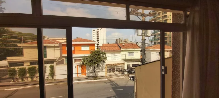 Imagem Sobrado Mooca - Terreno com 432 m² - Área construída com 360 m² - 4 Dormitórios - 1 Suíte - 6 Vagas de garagem - Aceita Financiamento