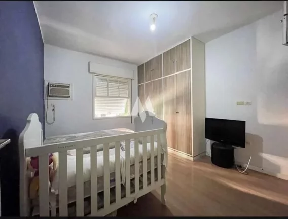 Imagem Casa com 4 Quartos e 3 banheiros 2 vagas à Venda, 264 m² por R$ 1.500.000