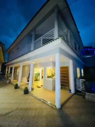 VENDO CASA AMPLA VILA VALQUREIRE, JACAREPAGUÁ COM 250 m²