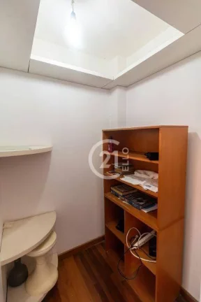 Imagem Apartamento com 3 suítes para alugar, 190 m² - Itaim