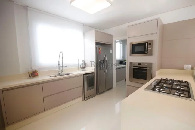 Imagem Apartamento frente mar para locação em Balneário Camboriú.
