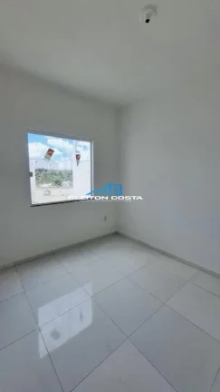 Imagem Casa para Venda em Feira de Santana, Feira 7, 2 dormitórios, 1 banheiro, 2 vagas