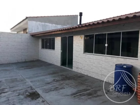 Imagem Vendo casa em Serraria São José SC de três dormitórios, sala e cozinha mais edícula